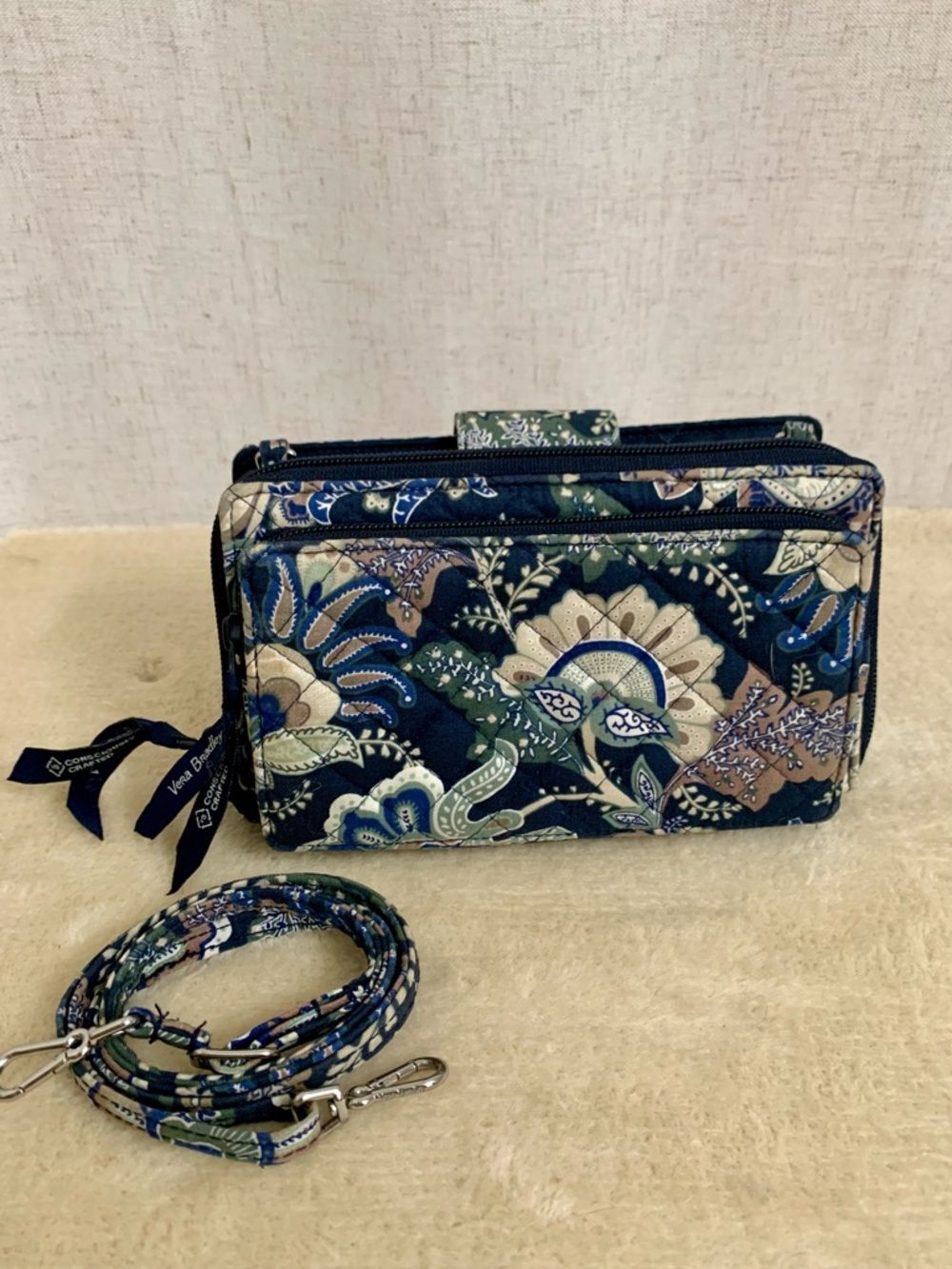 Vera Bradley Java Paisley Quilted Crossbody Wallet Navy Floral RFID Protection - Picture 2 of 10